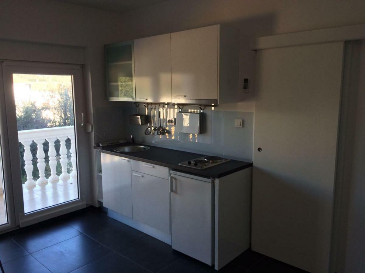 Madzari - Ciovo - Pool Apartment